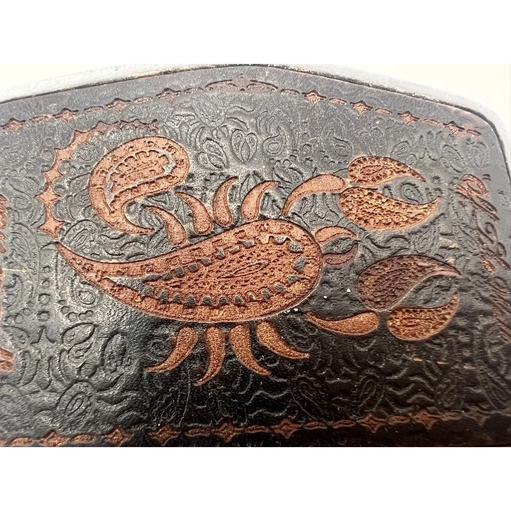 Vintage Belt Buckle Off the Wall Mens Black Brown Scorpion Paisley Tooled Look‎